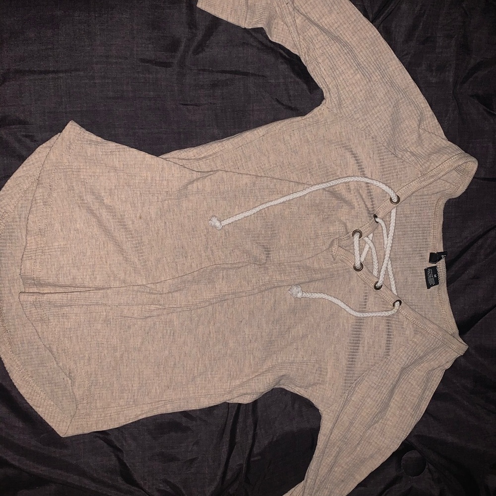 Low cut top